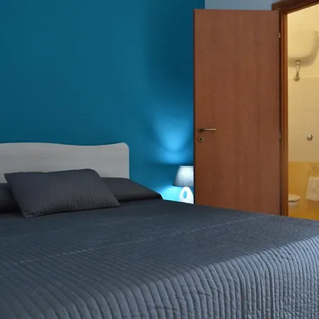 Отель B&B Scalea Rooms 3*