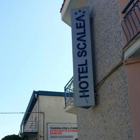 B&B Scalea Rooms Отель 3*