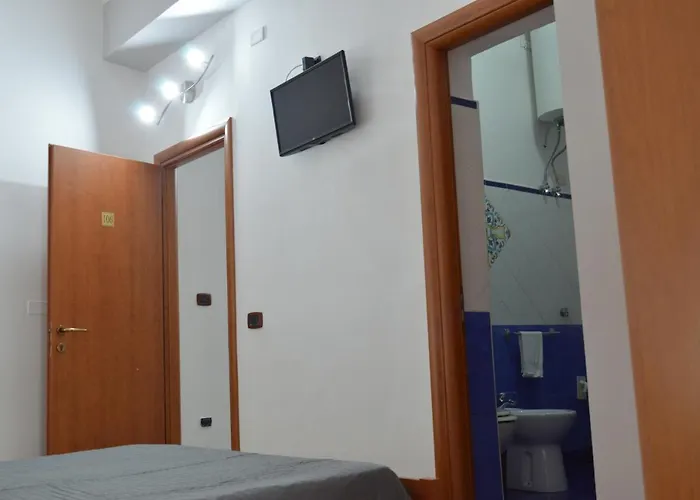 B&B Scalea Rooms Отель Скалея