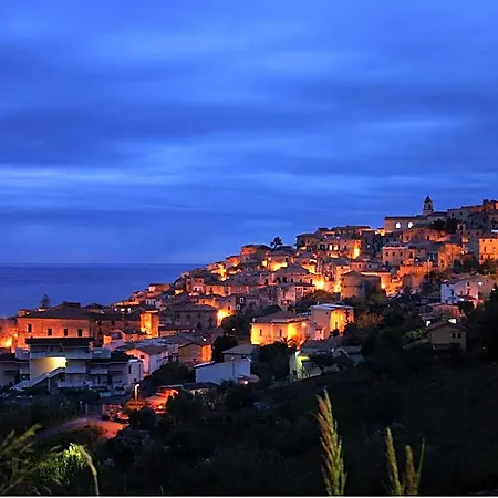 فندق B&B Scalea Rooms سكاليا