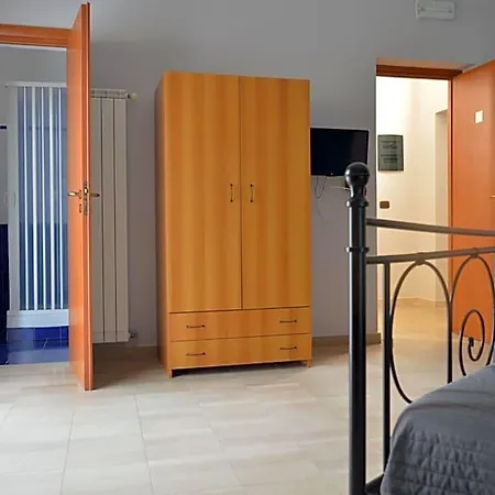B&B Scalea Rooms 3* سكاليا