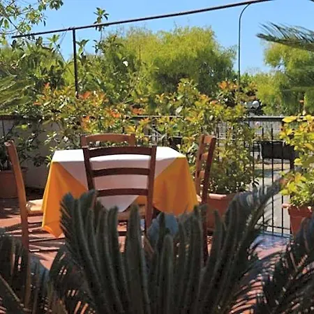 فندق B&B Scalea Rooms